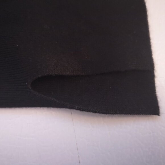 Suzy Shier Ladies Size Small Black Lightweight V-neck w/Tie Front Sweater - Picture 6 of 10